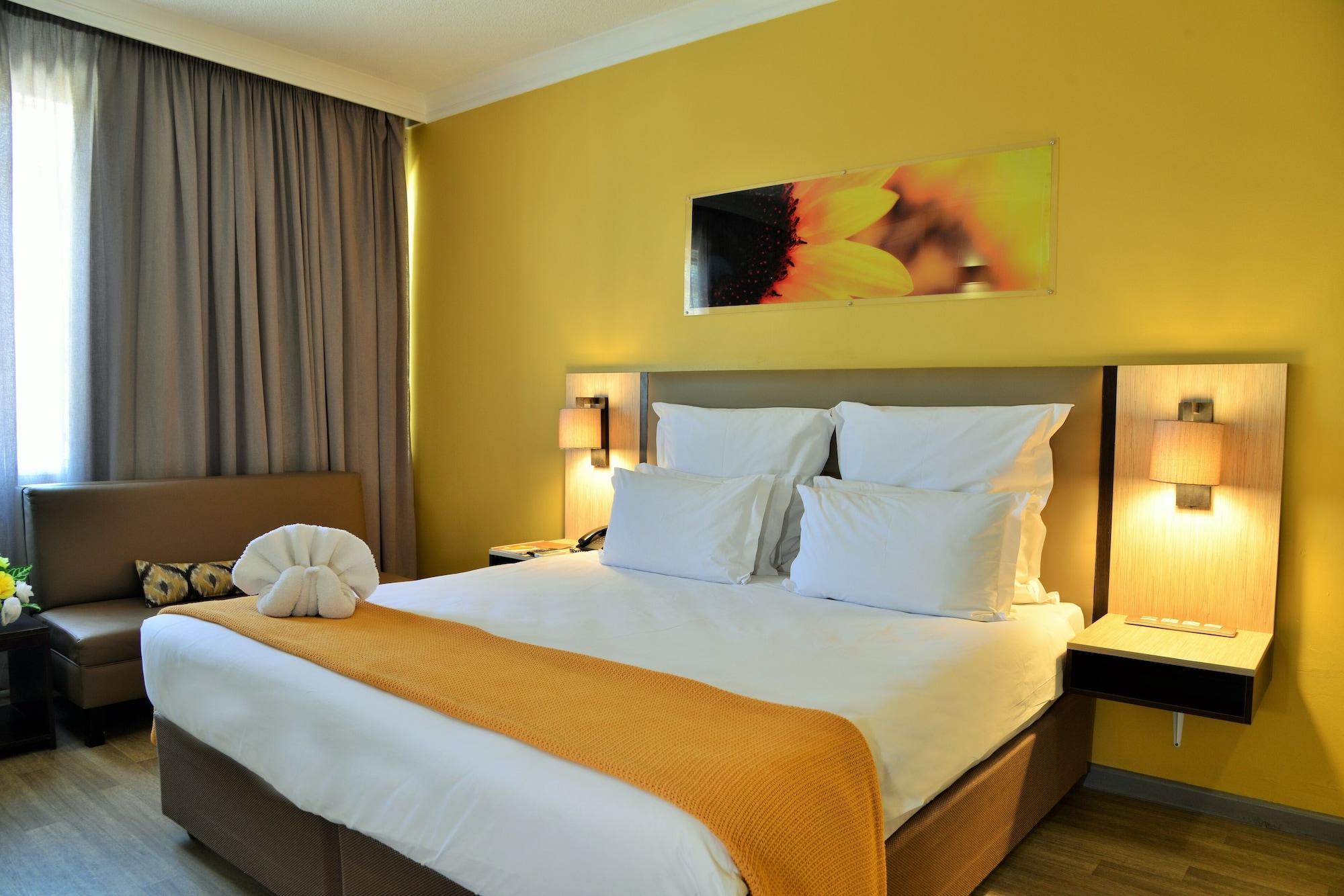 Cresta Oasis Hotel Harare Eksteriør bilde
