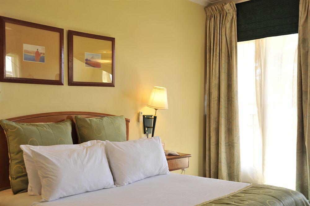 Cresta Oasis Hotel Harare Eksteriør bilde