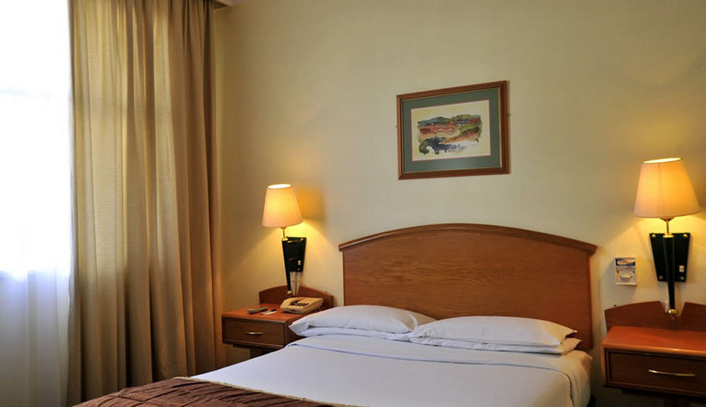 Cresta Oasis Hotel Harare Eksteriør bilde