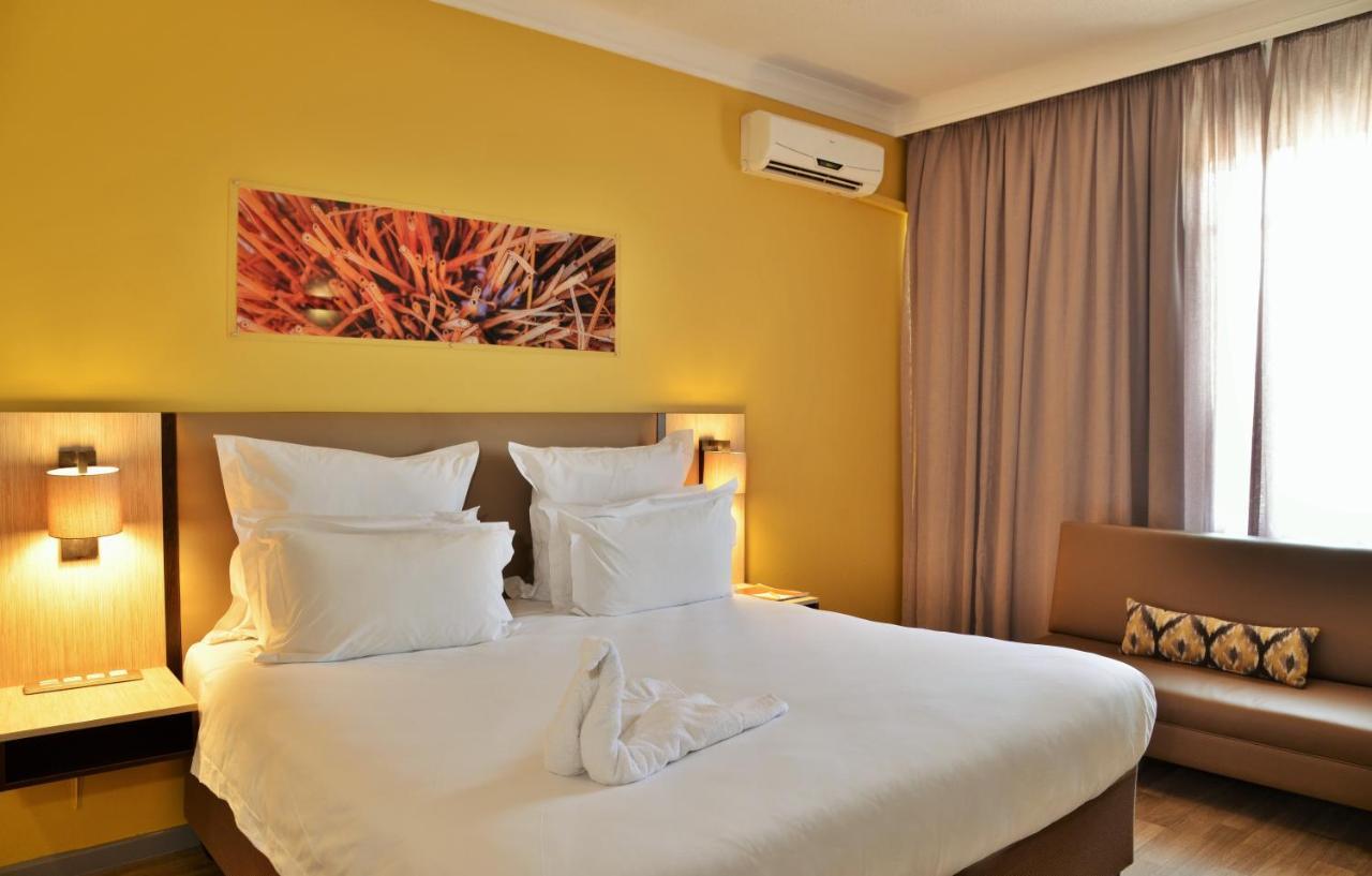 Cresta Oasis Hotel Harare Eksteriør bilde