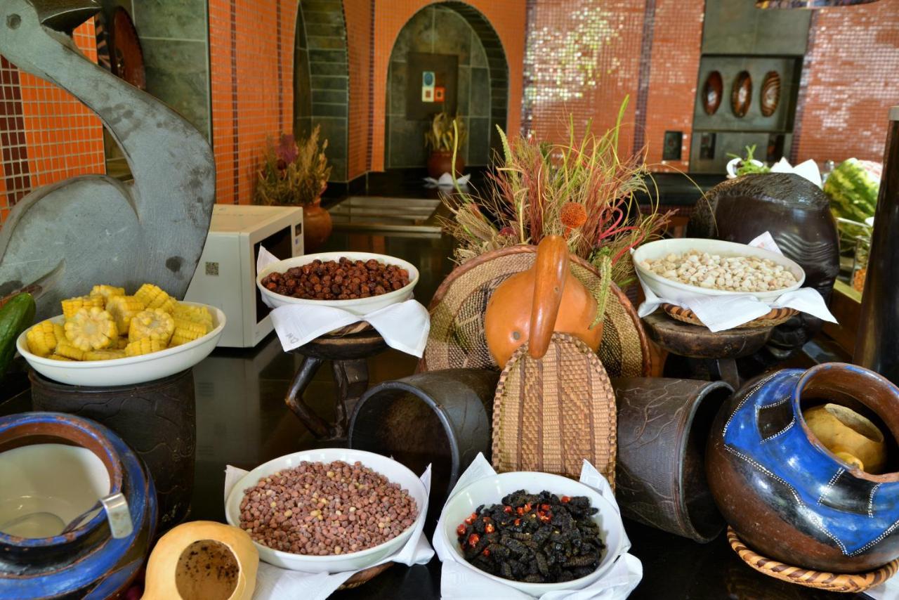 Cresta Oasis Hotel Harare Eksteriør bilde