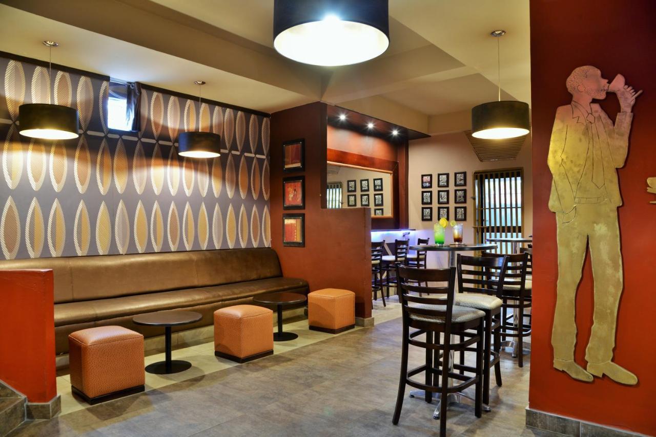 Cresta Oasis Hotel Harare Eksteriør bilde